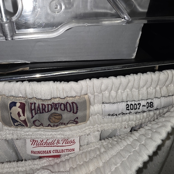 Mitchell & Ness Seattle Supersonics Shorts - Picture 4 of 5